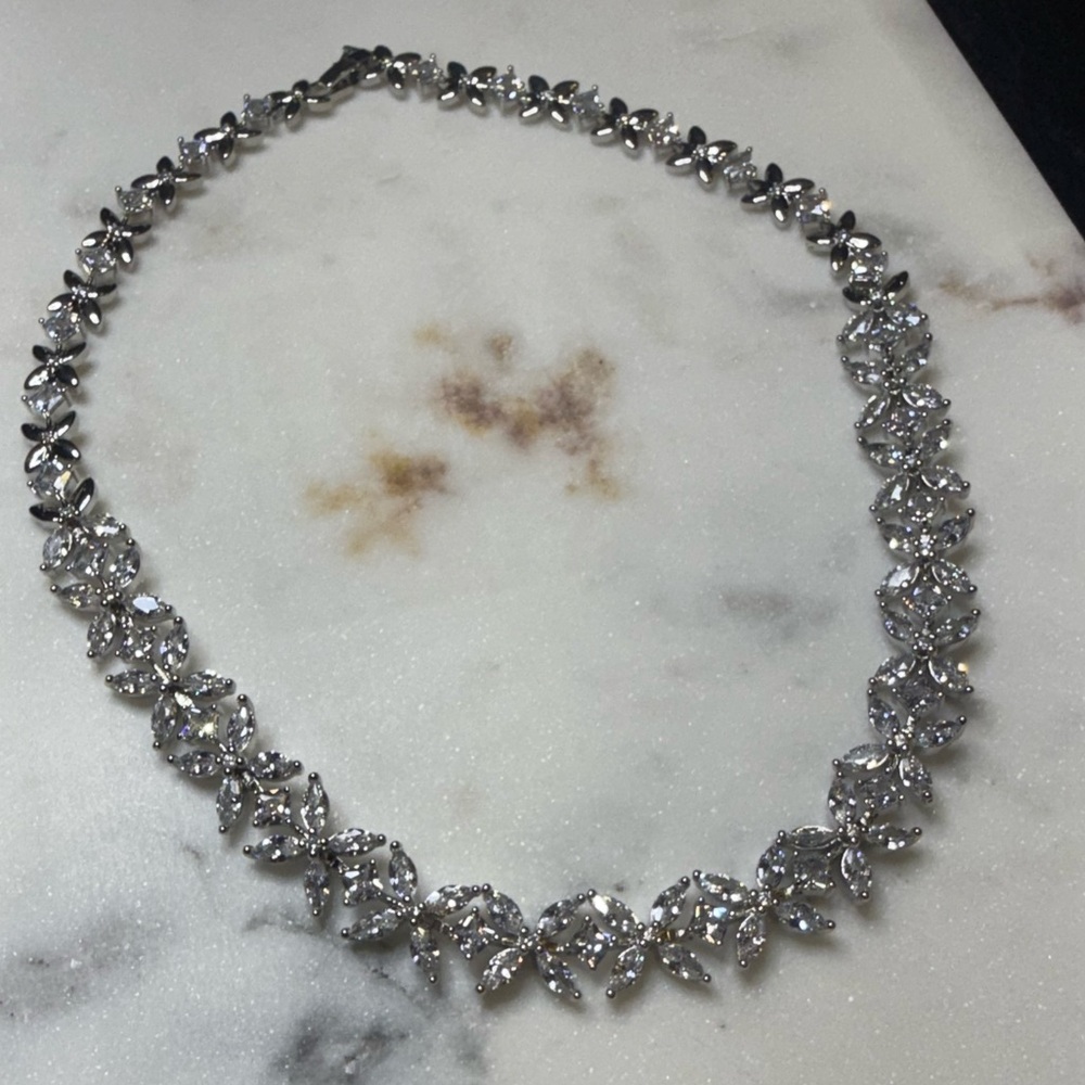 Elegant Silver Necklace